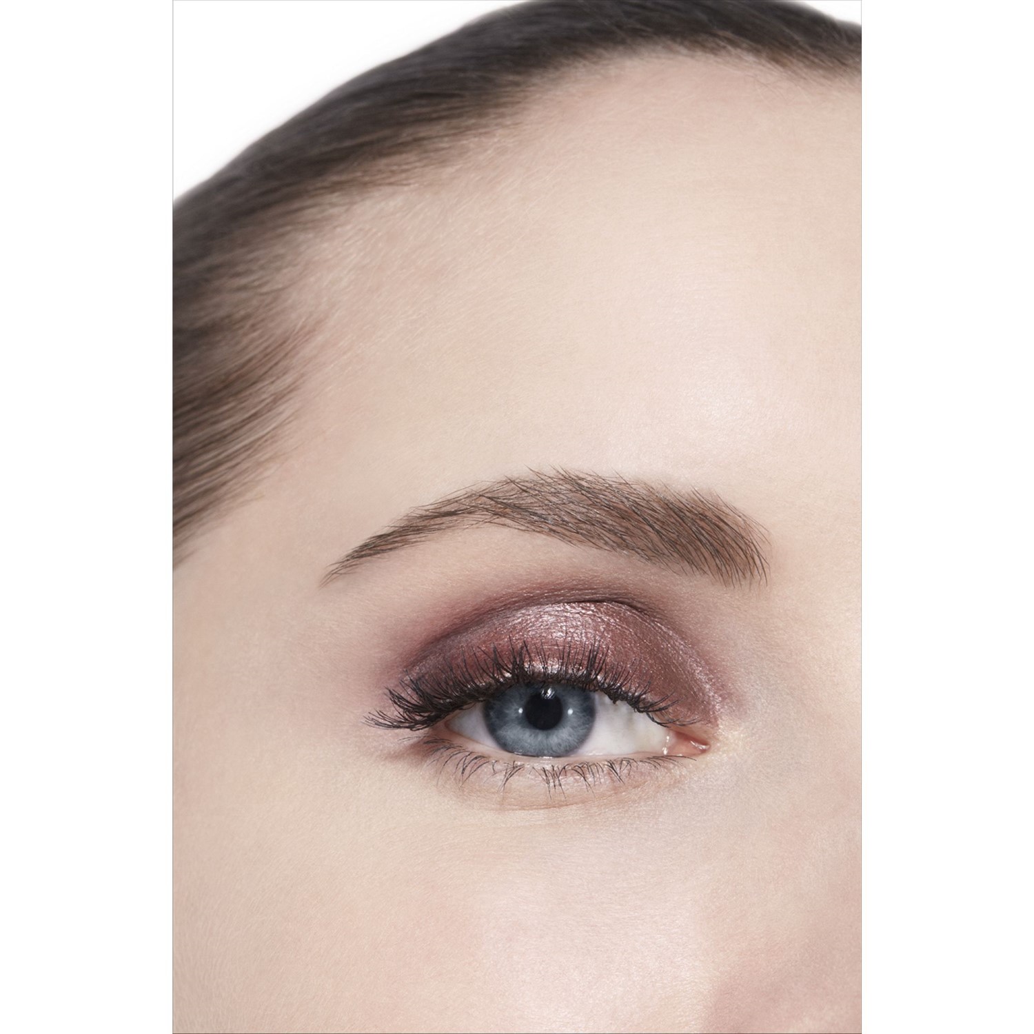 SOMBRA DE OJOS LÍQUIDA DE LARGA DURACIÓN